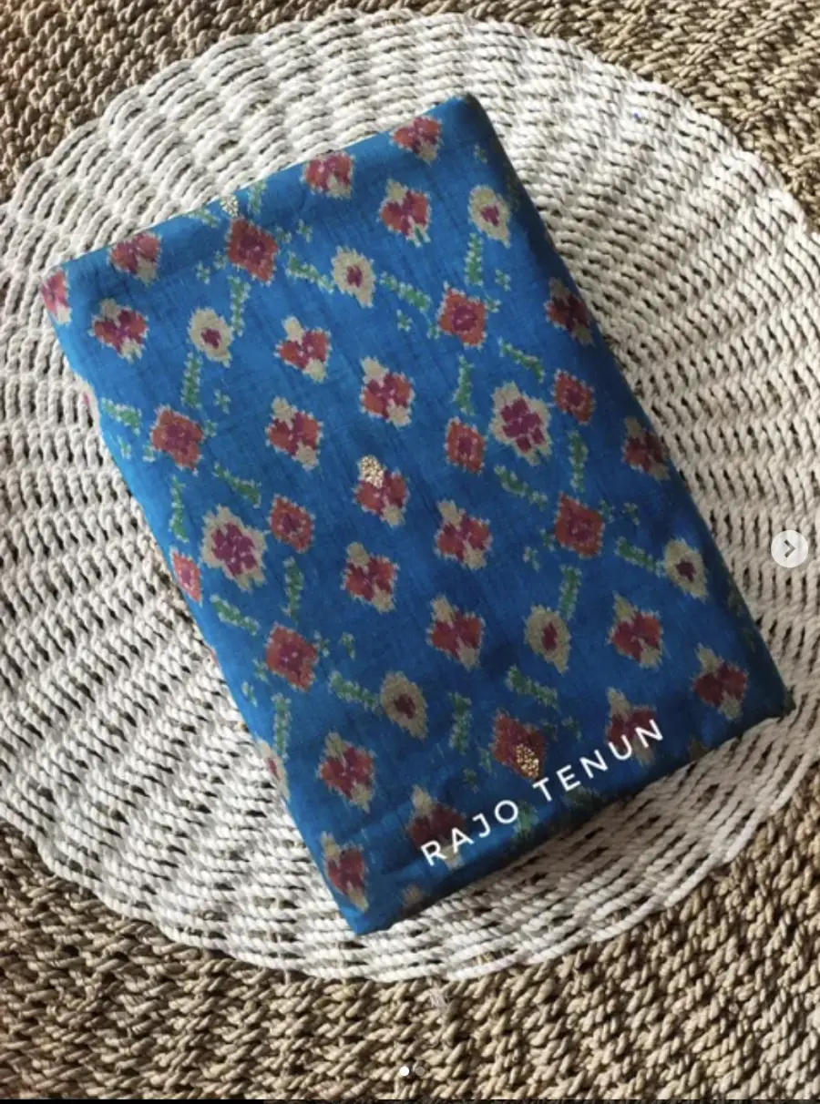 Kain Blongket Biru